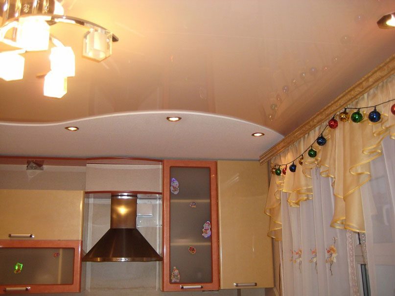 цена натяжные потолки на кухне 6 кв м
